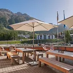 Hostal Youth Pontresina